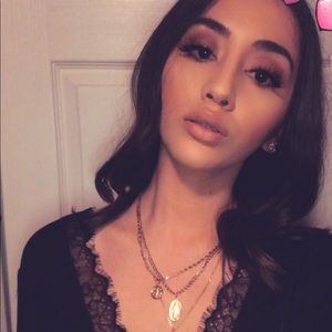 Meet your Posher, Julia